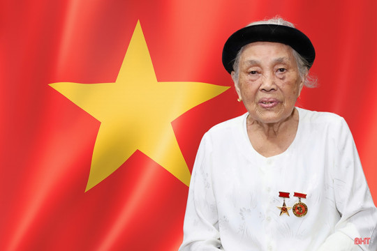 Mẹ Việt Nam Anh hùng Trần Thị Huyến và khoảnh khắc lịch sử tại lễ diễu binh 