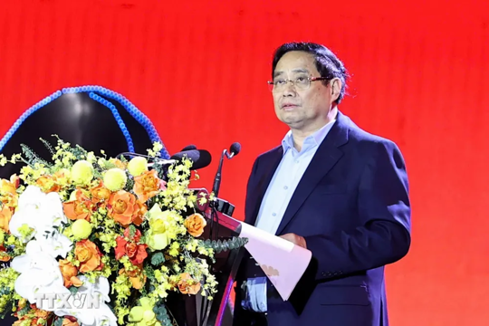 Thủ tướng kêu gọi chung sức đồng lòng, đồng cam cộng khổ, chia sẻ với đồng bào miền Trung 